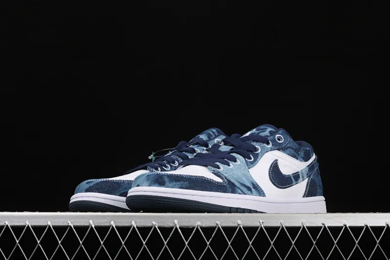 All categories Air Jordan Jordan series basketball shoes Air Jordan 1 Low Air Jordan 1 Low AJ1 Joe 1 denim blue low-top top culture and leisure sports sneakers CZ8455-100